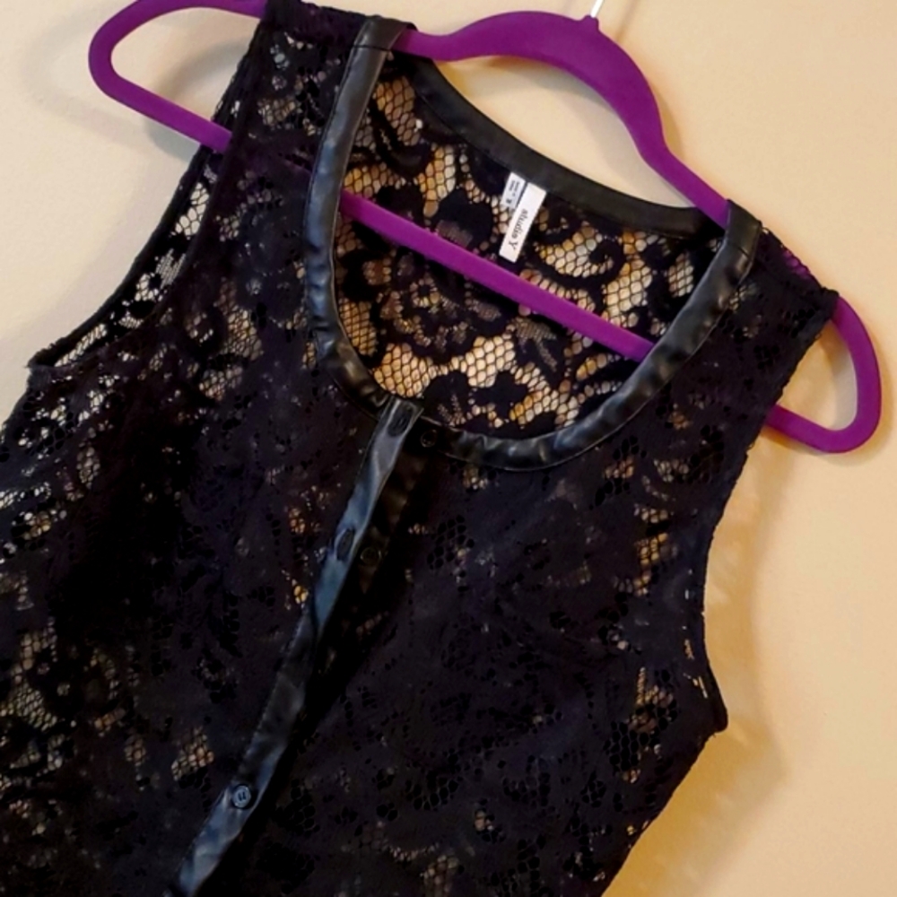 Black Medium Dressy Tank!